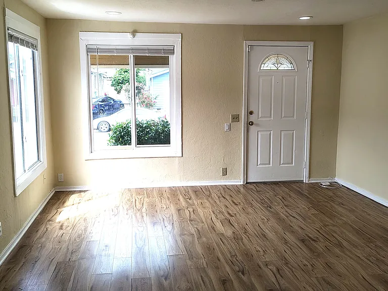 1806 Dover Ave — Photo 3