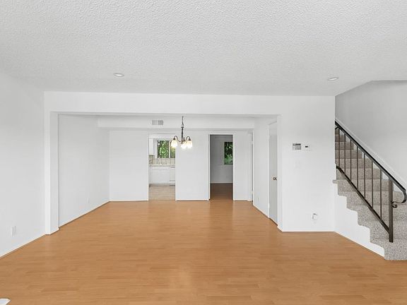 4th image of 1211 N Orange Grove Ave APT 3