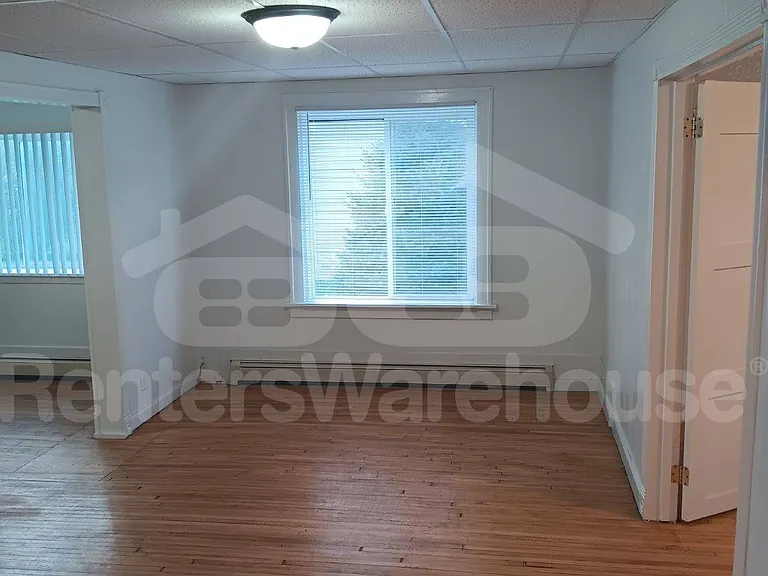 112 5th St S #1 — Photo 33