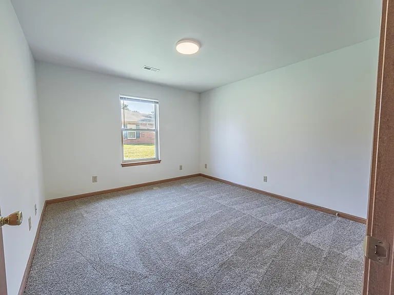 10836 Country Club Rd — Photo 16