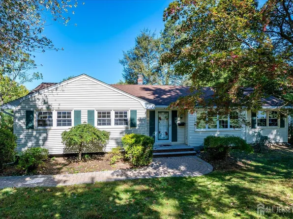 3 Queen St, Parsippany, NJ 07054