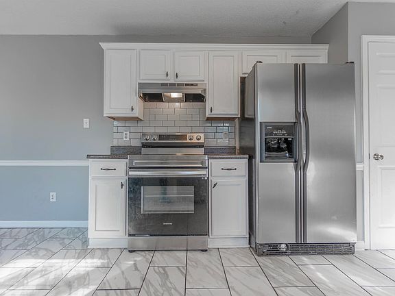 5th image of 7682 Wolf Den Cir