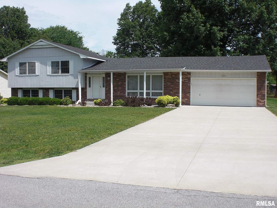 1st image of 1006 Ivey Ln