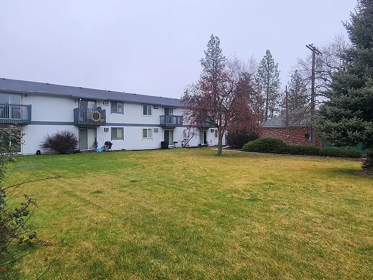 Eastern View Terrace Apartments — Photo 15