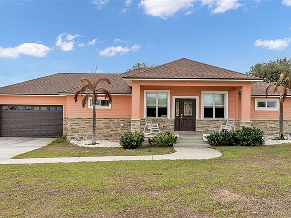 3rd image of 8243 Alturas Rd