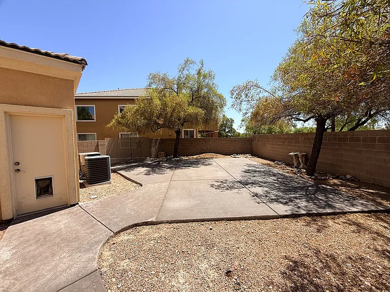 7743 Villa De La Paz Ave — Photo 45