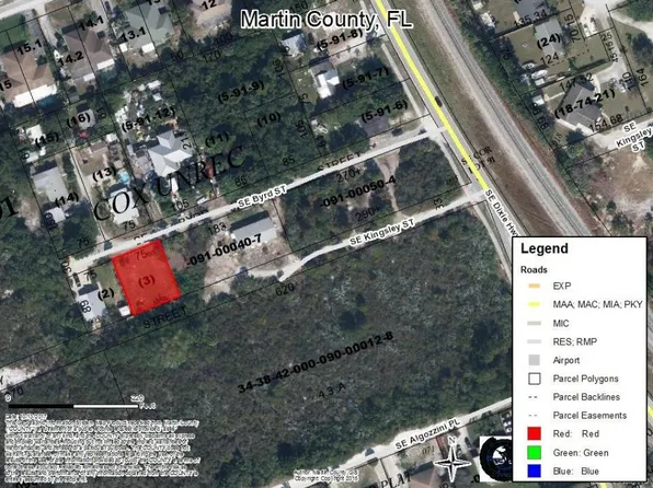 8662 SE Byrd St, Hobe Sound, FL 33455