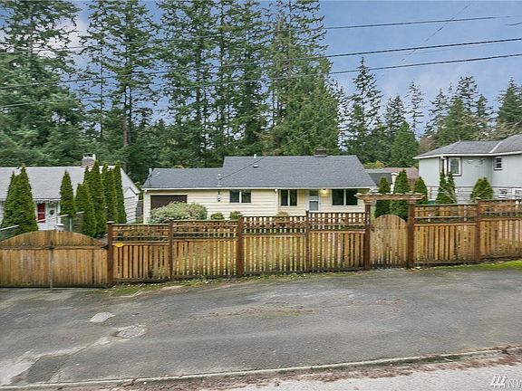 3rd image of 12726 10th Ave NE