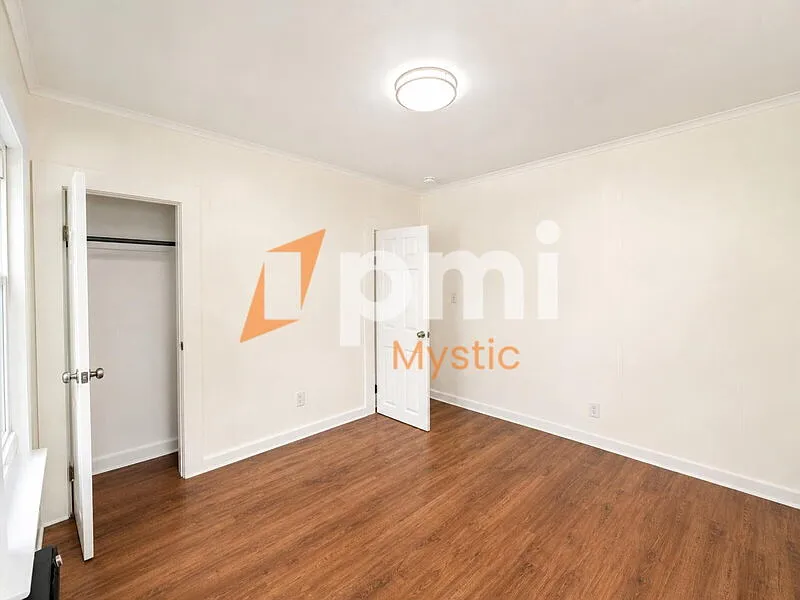3 bed, 1.0 bath, $1,826 — Photo 3