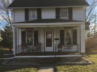 723 6th St, De Witt, IA 52742