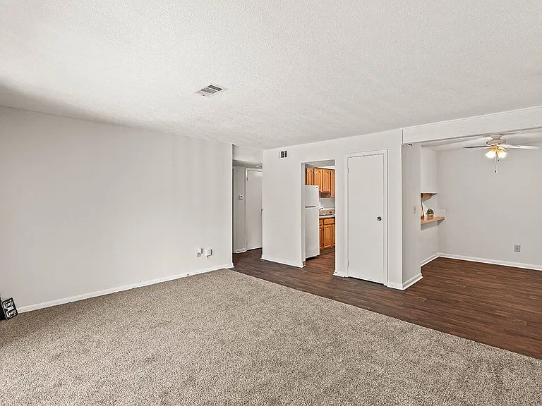 Find Your Lenexa, KS Home Here!