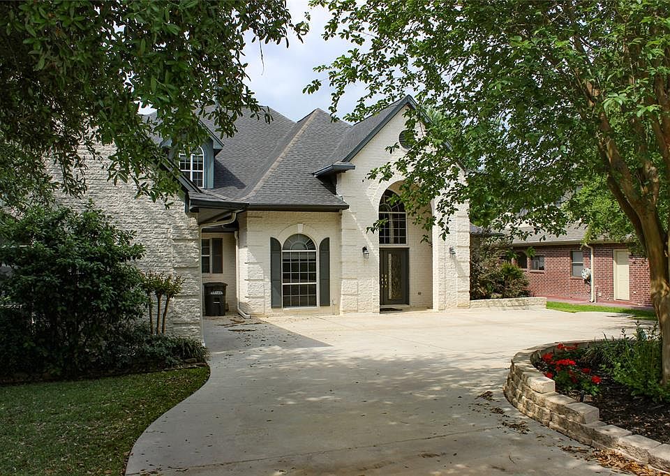 1st image of 7078 Edgewater Dr