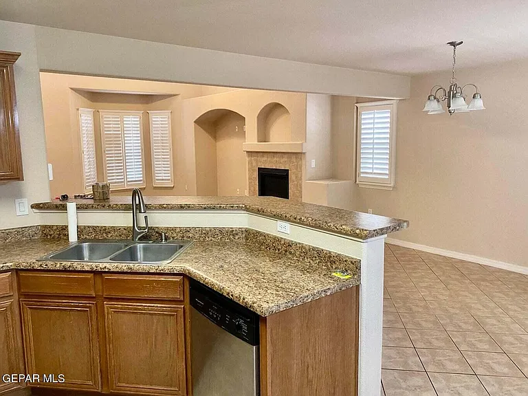 7334 Prickley Pear Dr — Photo 5
