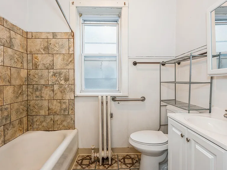 6517 N Bosworth Ave #1 — Photo 6