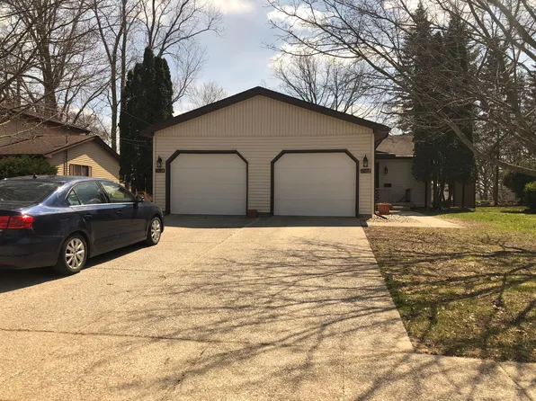 1502 Carolina St, Midland, MI 48642