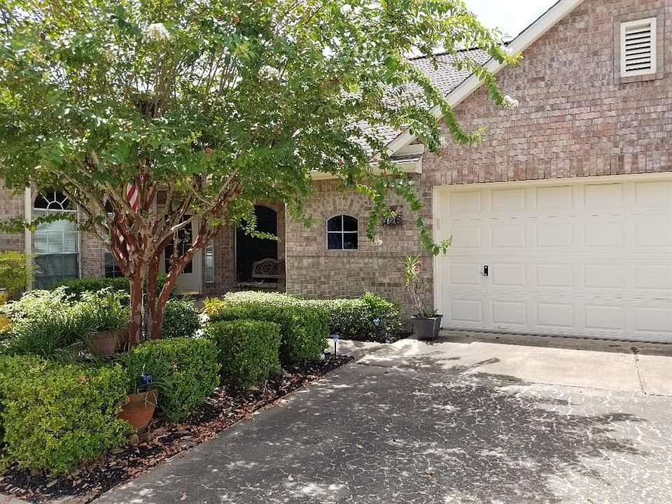 1st image of 726 Apple Blossom Dr