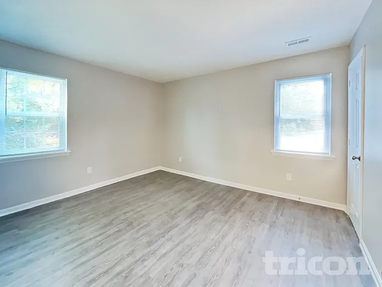 7307 Hooksett Ct — Photo 8