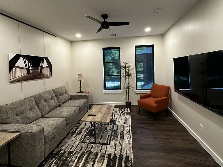 1 E 26th Pl #1 — Photo 10