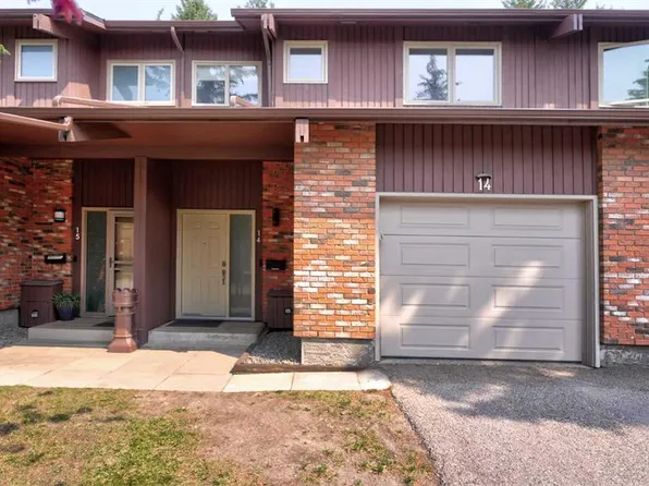 2323 S Oakmoor Dr SW #14, Calgary, AB T2V 4T2