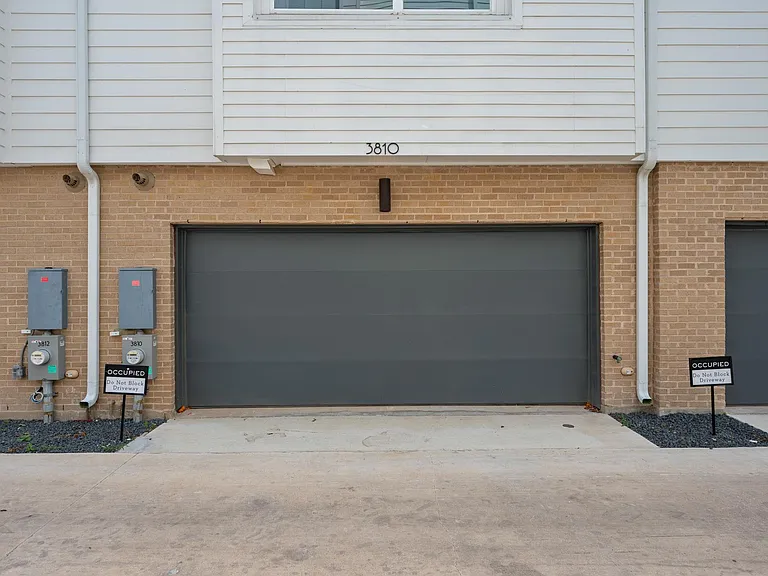 3810 Berkman Dr — Photo 31