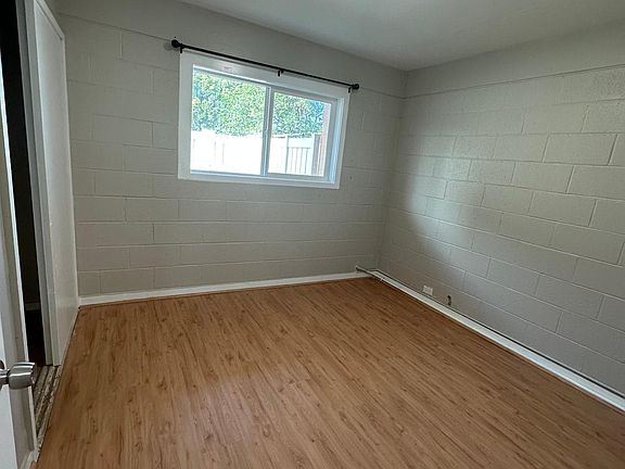 4th image of 284 California Ave APT C4
