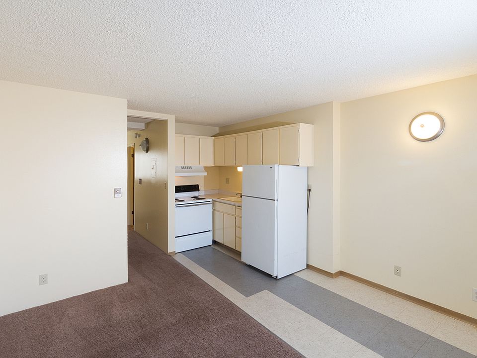 1st image of 4131 11th Ave NE APT 302
