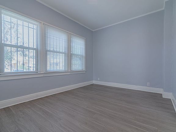5th image of 2322 S Vineyard Ave #1