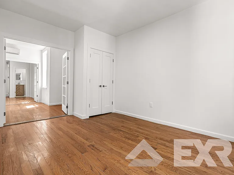 1390 Madison St #2A — Photo 12