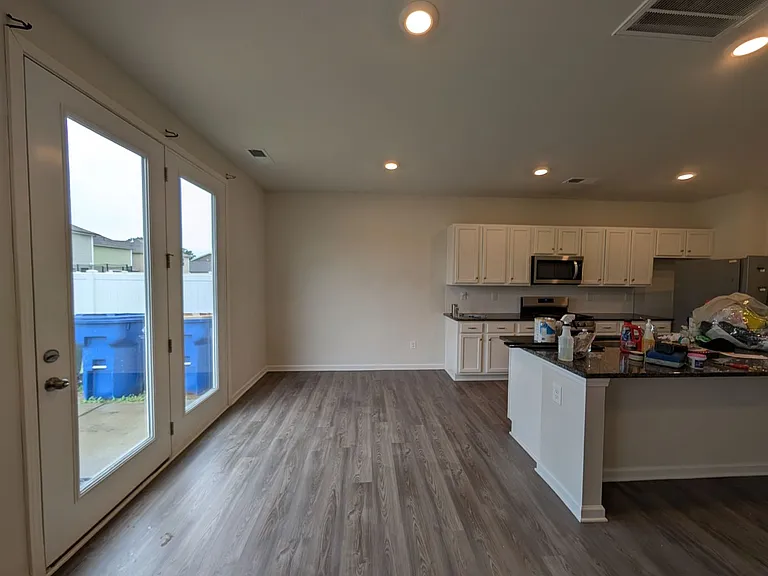 3030 Eastcott Ave — Photo 15