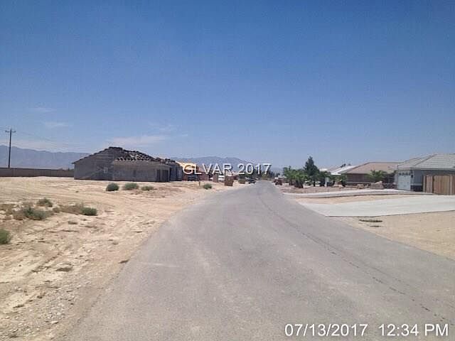 2nd image of 4721 Honey Locust Dr