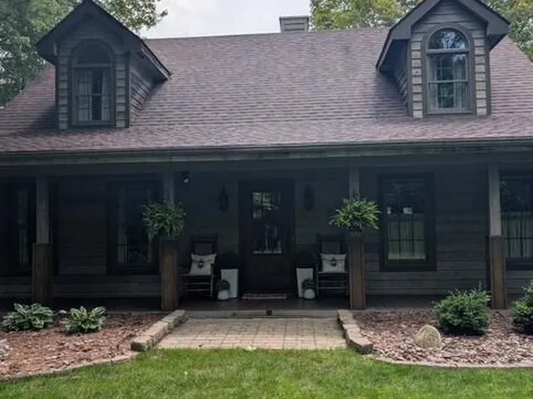10325 Monclova Rd, Monclova, OH 43542