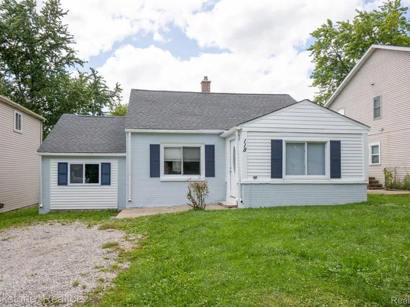 118 Dekalb St, Walled Lake, MI 48390