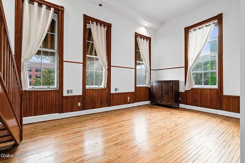 2nd image of 206 N Pearl Street APT 102