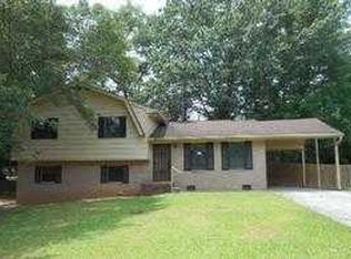 212 Slicky Rock Ct, Riverdale, GA