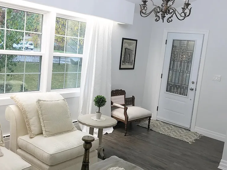 2014 Edinburgh Dr — Photo 31