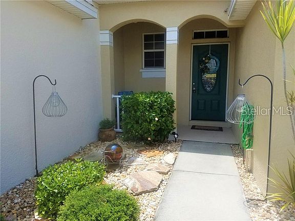 3rd image of 9708 Carlsdale Dr