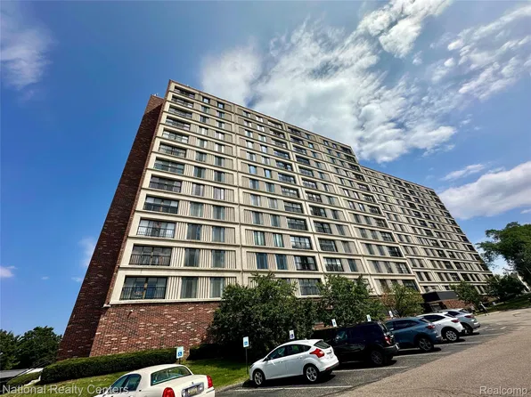 21800 Morley Ave APT 808, Dearborn, MI 48124