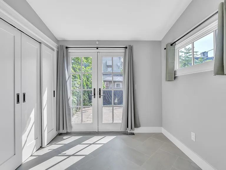 1845 E Cambria St #1 — Photo 16