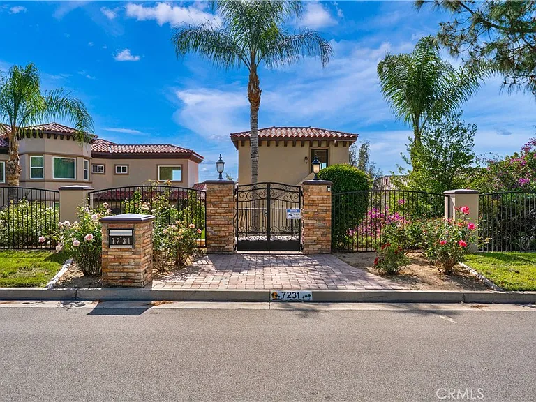 7231 Brandon Ct — Photo 2
