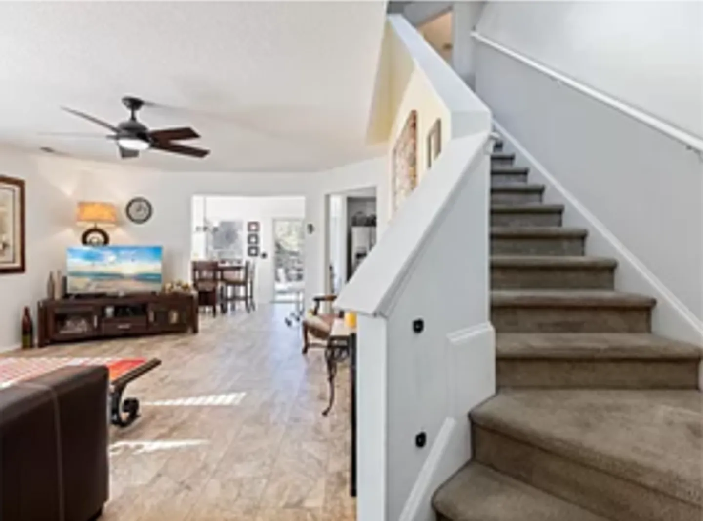 4 Bed 3 Bath home in Bellgrove Community — Photo 2