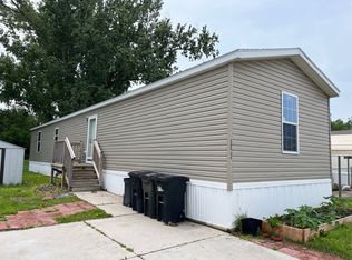 1721 Pueblo Rd, Council Bluffs, IA 51501