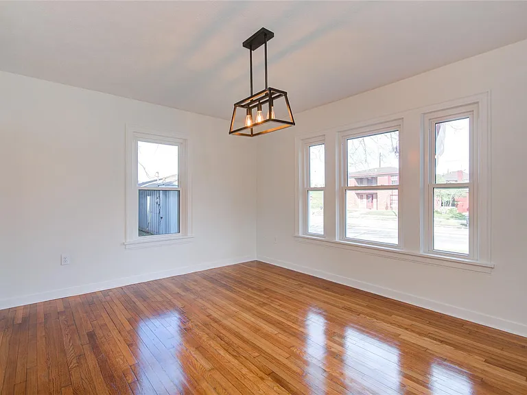 2208 Blodgett St #1 — Photo 5