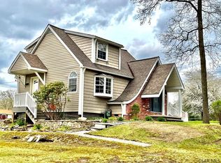 326 White Oak Ln, Johnstown, PA 15904