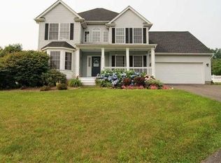 2 Meadow Ln, Newton, NJ 07860