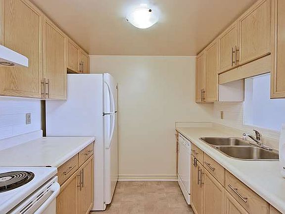 5th image of 1510 Richmond St #311
