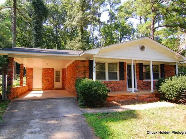 131 Laurel Dr, Lexington, SC 29072