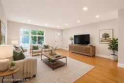 18 Lucy Loop — Photo 9
