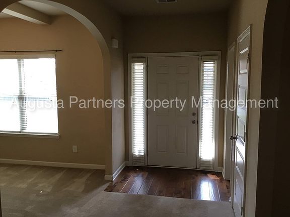 3rd image of 7268 Roundstone Dr