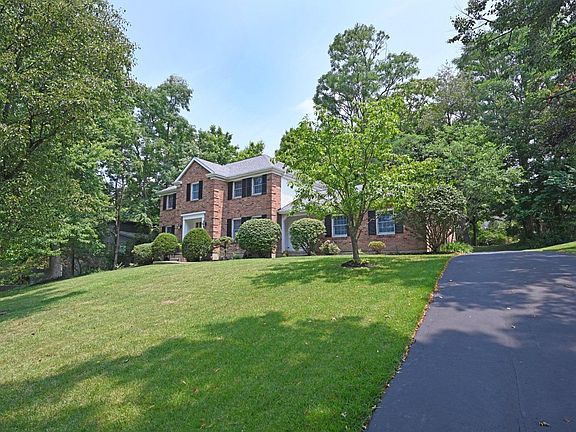 2nd image of 776 Farmsworth Ct