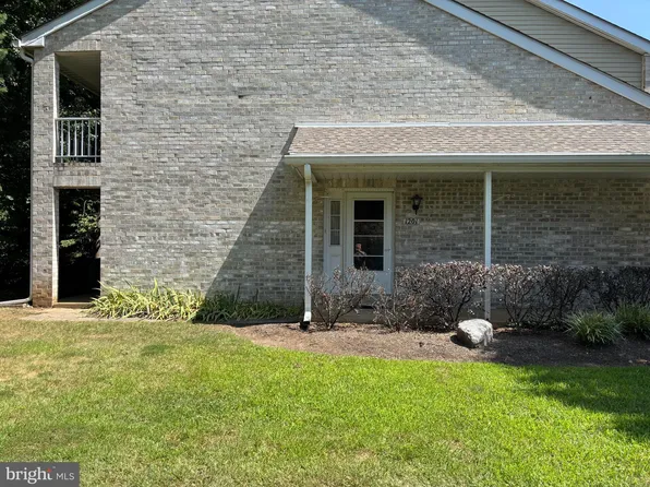 1201 Valley Glen Rd #211, Elkins Park, PA 19027